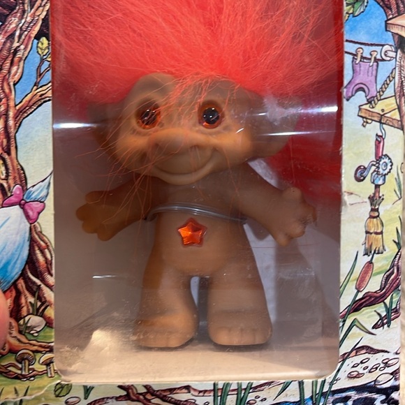 Vintage Treasure Troll with Wishstone - Orange Hair 1991 New in Box - Picture 4 of 4